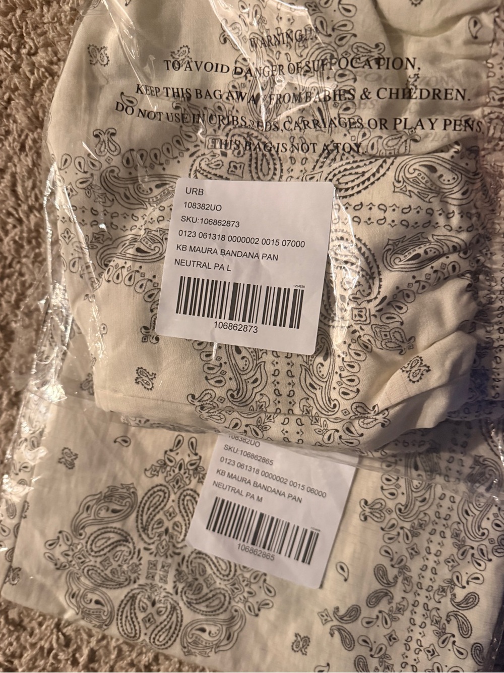 Urban Outfitters Kimchi Blue Maura Bandana Print Pull-On Pants - Picture 5 of 5